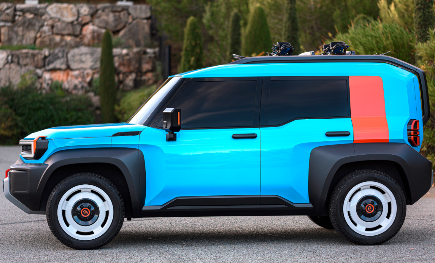 2025 Toyota FJ Cruiser Exterior