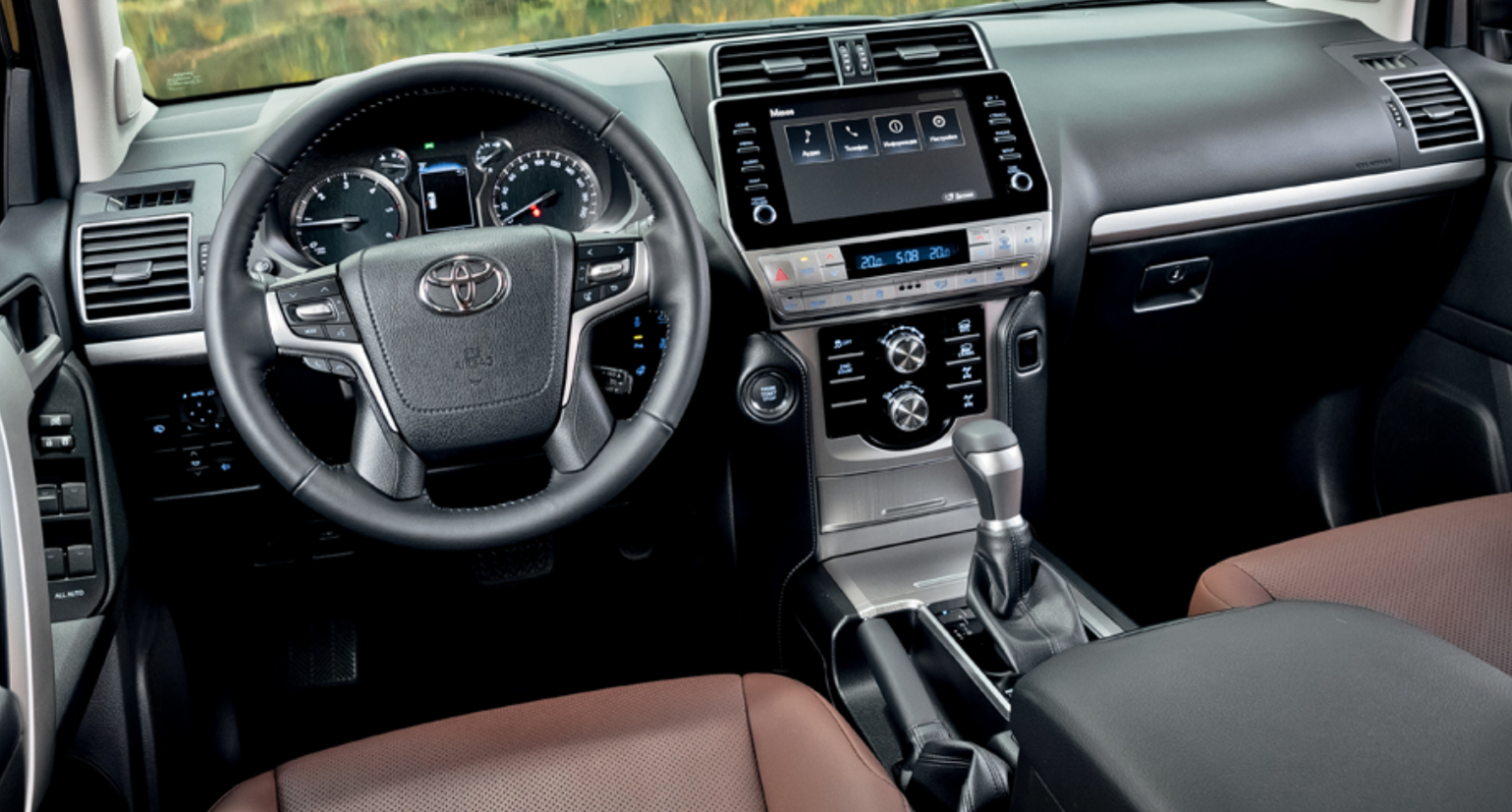 2025 Toyota Prado Interior