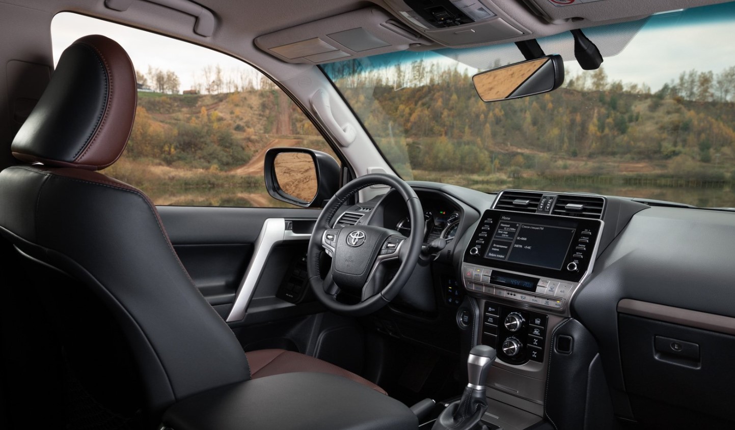 2025 Toyota Land Cruiser Prado Interior